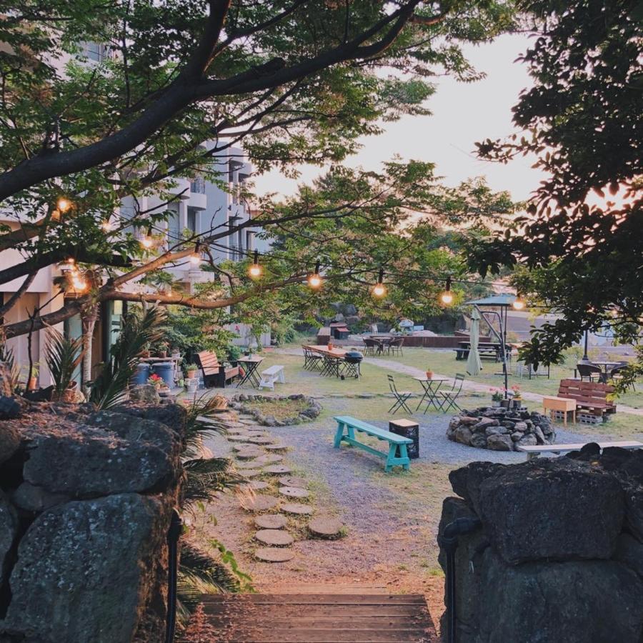Jeju Playground Hostel ภายนอก รูปภาพ